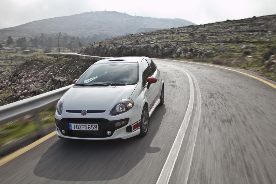  Abarth Punto Evo (199) 2010 года  (фото 5 из 57)